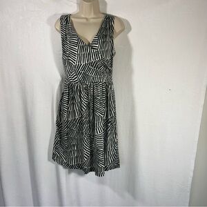 Boden Women’s Faux Wrap Dress sz 8 Costal Casual Office Travel Summer Staple